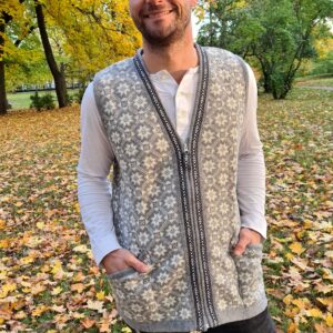 Meeste hall kootud vest